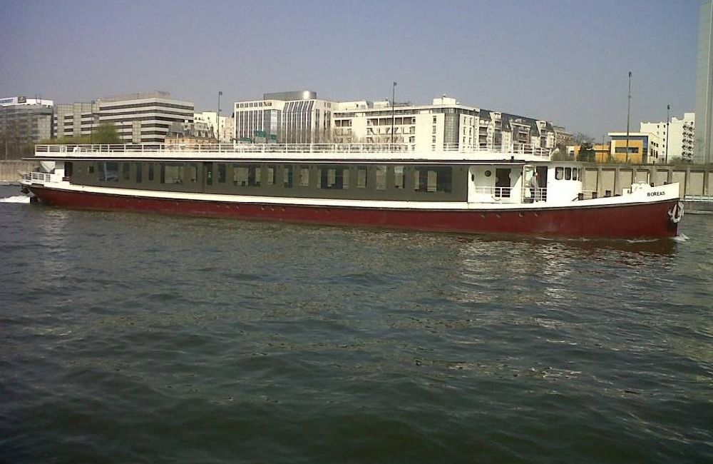 Ob 57bdd2 Azzam Yacht 180m De Long