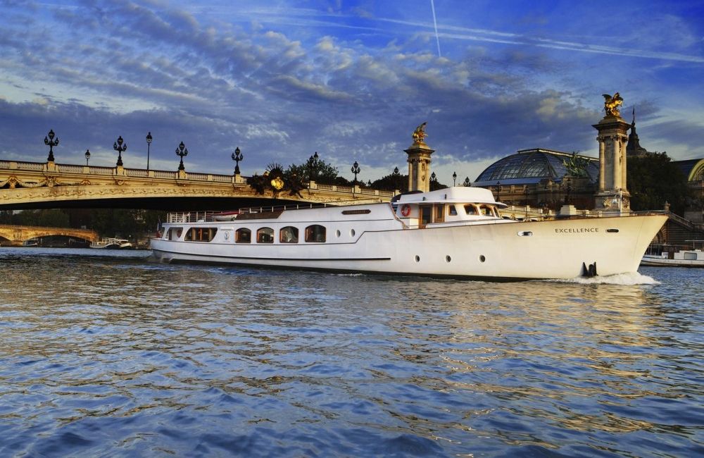 Ob 57bdd2 Azzam Yacht 180m De Long