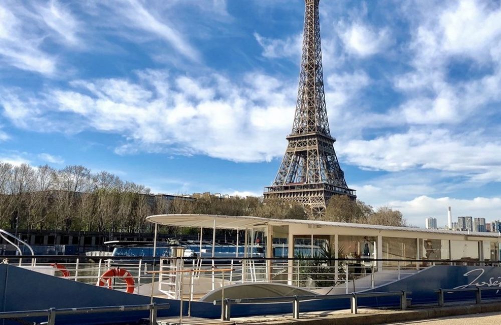 Ob 57bdd2 Azzam Yacht 180m De Long