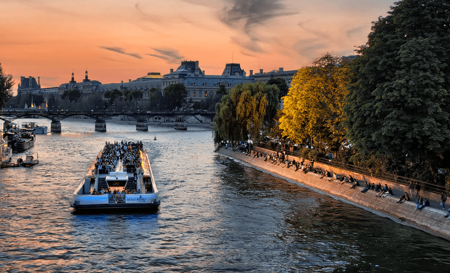 location bateau paris sur la seine